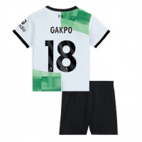 Otroški Nogometni dresi Liverpool Cody Gakpo #18 Gostujoči 2023-24 Kratek Rokav (+ Kratke hlače)